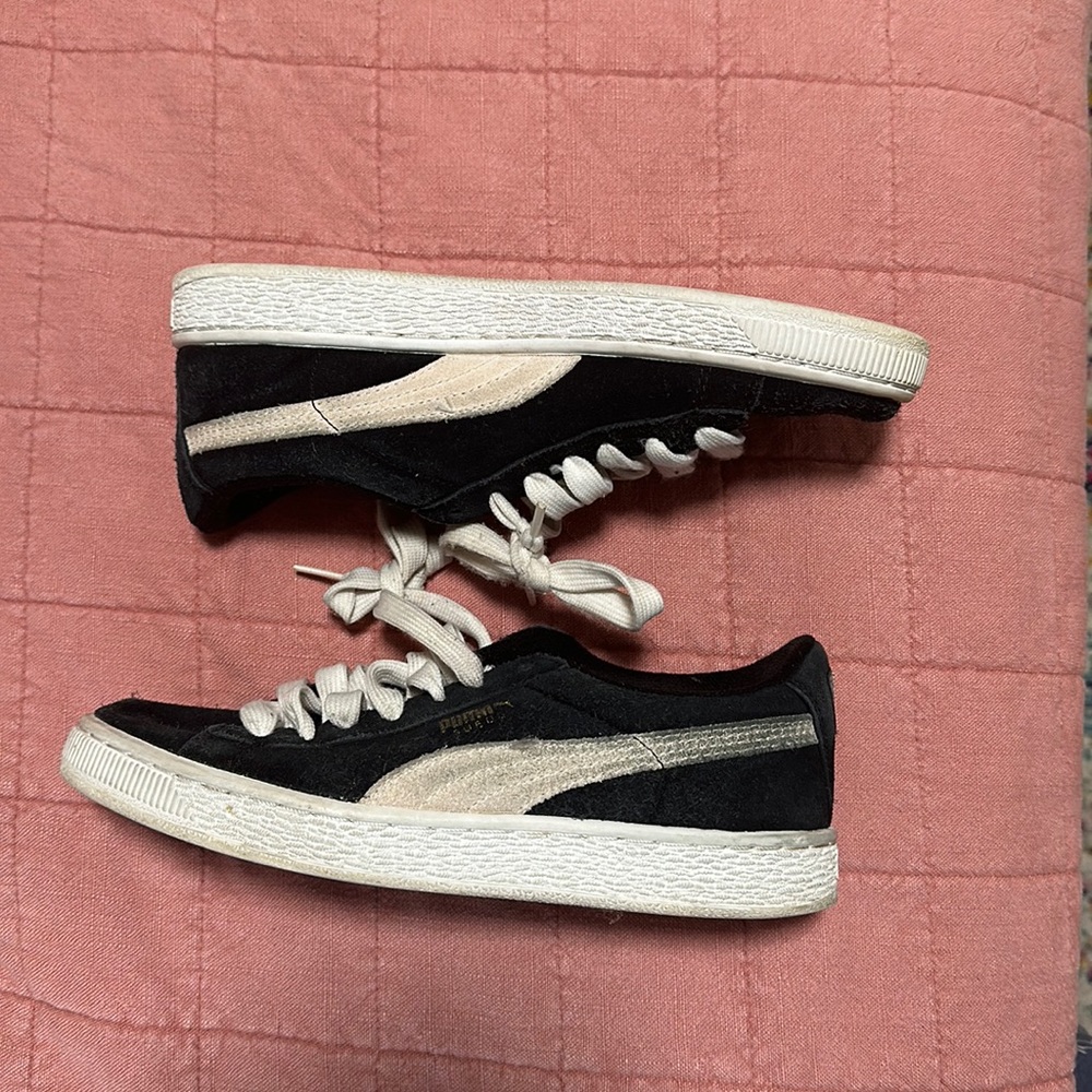 Black Puma Shoes